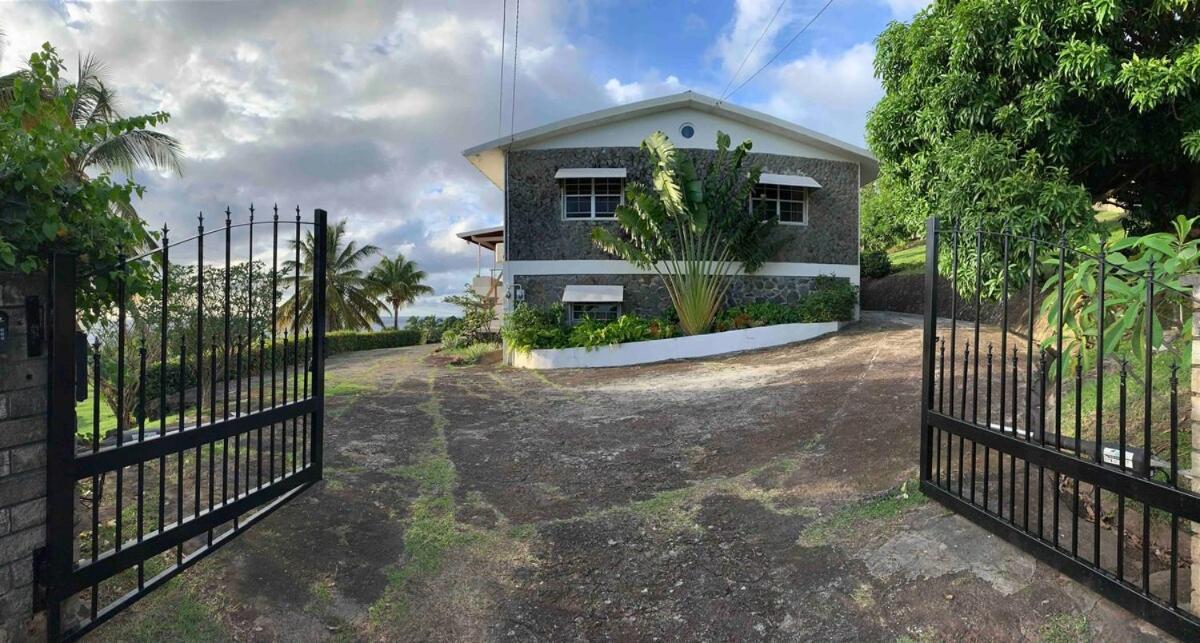 Villa Beau Soleil 3 Bedroom, Ocean View Home Belmont エクステリア 写真